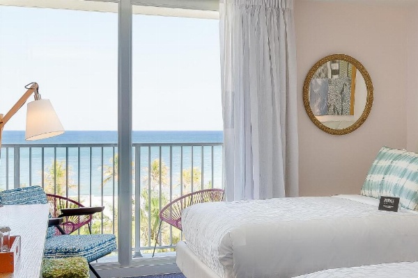 Plunge Beach Hotel image 10